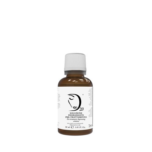 Soluzione degrassante pre trattamento peeling e pre needling in grado di acidificare e bilanciare il pH. Soluzione preparatoria per esfoliazione chimica, soluzione pre trattamento, soluzione pretrattamento peeling, soluzione pretrattamento needling, derma 2.0
